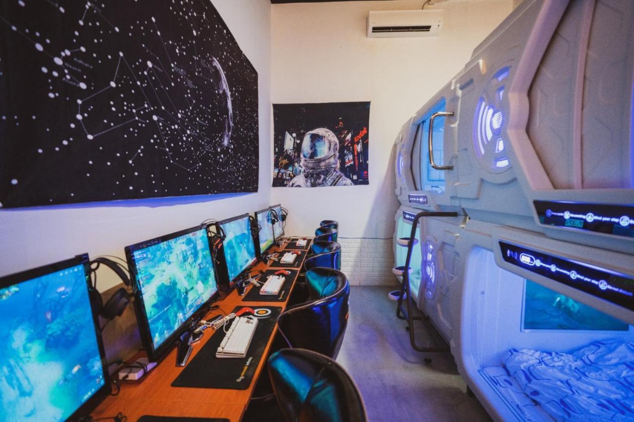 Hashtag.Capsule.Hostel Johor Bahru Bagian luar foto