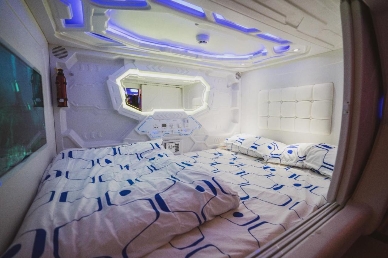 Hashtag.Capsule.Hostel Johor Bahru Bagian luar foto